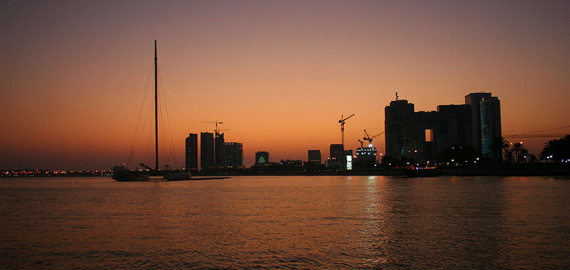 aupload.wikimedia.org_wikipedia_en_thumb_3_3a_Corniche_evening.jpg_800px_Corniche_evening.jpg