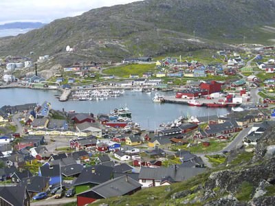 a2.bp.blogspot.com__4ruQ7t4zrFA_RuqHXsJ3_CI_AAAAAAAAAII_uuku35ozAw4_s400_greenland_port.jpg