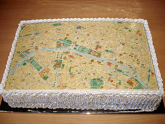 aparadoxoff.com_files_2007_08_map_of_paris_cake.jpg