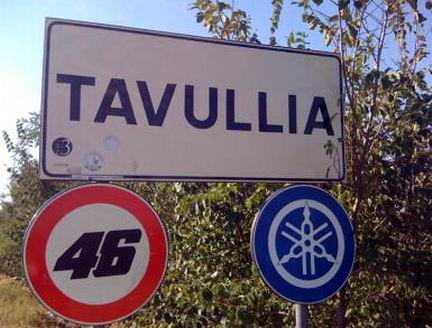 astatic.blogo.it_motoblog_cartello_tavullia.jpg