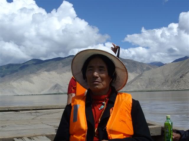 ai809.photobucket.com_albums_zz16_ioannakara_TIBET_IMGP3976.jpg