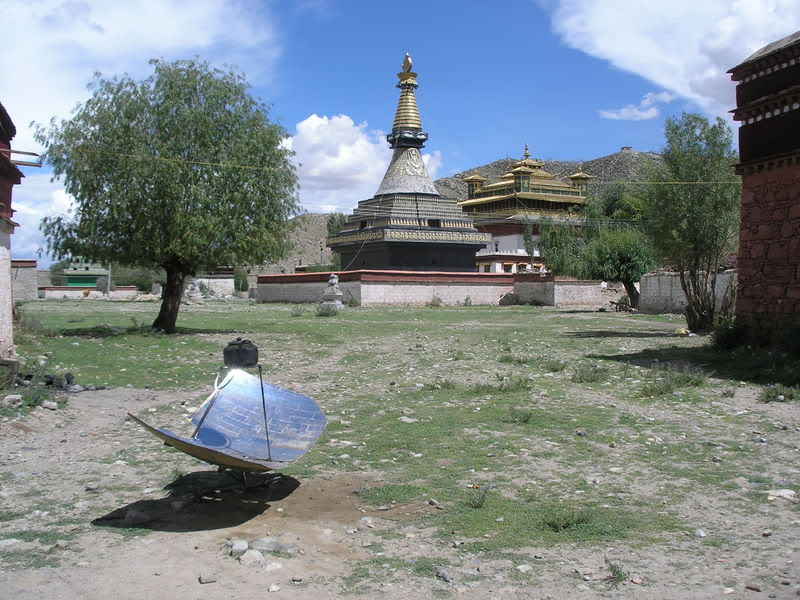 ai868.photobucket.com_albums_ab250_stav2_T106161Samyemonastery.jpg