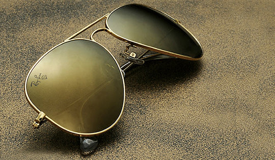 awww.selectism.com_news_wp_content_uploads_2008_11_ray_ban_paris_miki_sunglasses_front.jpg