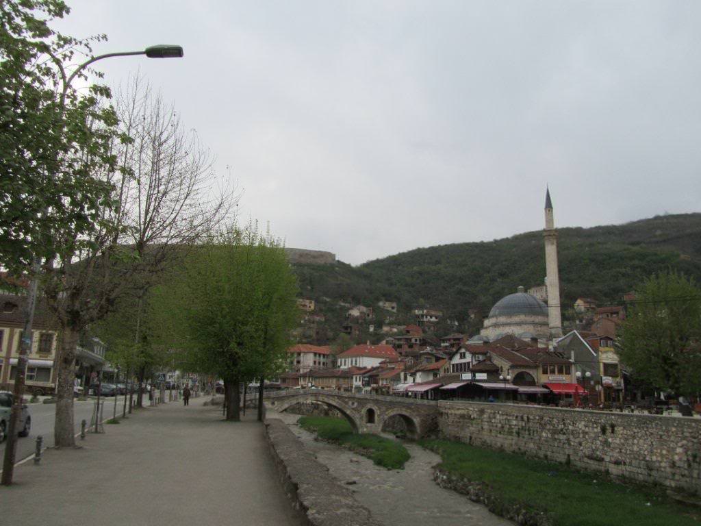 ai975.photobucket.com_albums_ae236_galat2000_WEST_20BALKANS_KOSOVO_20__20PRIZREN_04_80.jpg