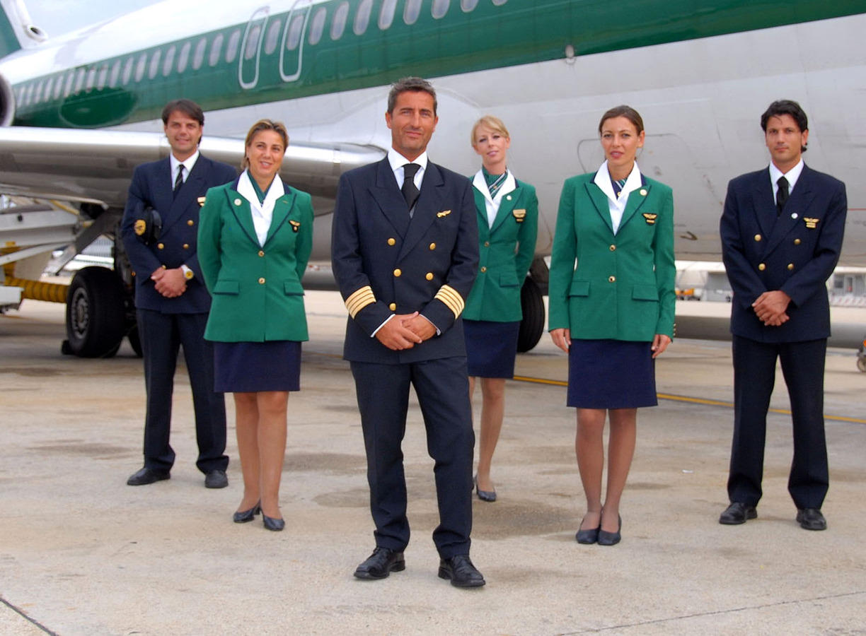 a2.bp.blogspot.com__Xl_E70UuYq8_Tl0bb1nDFUI_AAAAAAAAFlY_ve0xO8wy4a8_s1600_Personnel_Alitalia.jpg