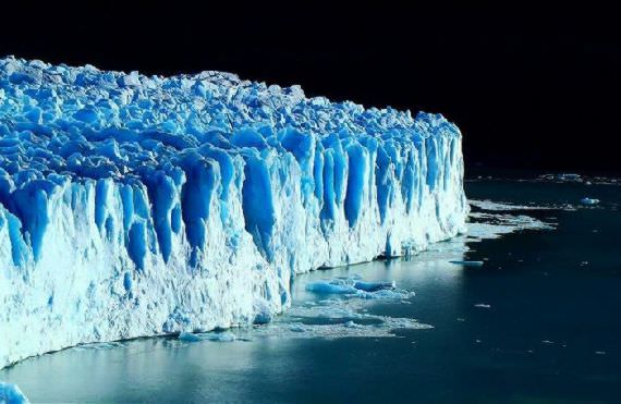 a1.bp.blogspot.com__2_dp7KWbJR0_TrT_9QltzRI_AAAAAAAAcHI_m8Ra_HZv9zM_s1600_mesmerizing_icebergs15.jpg