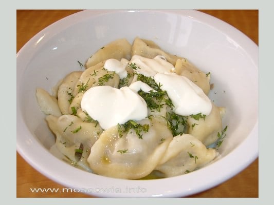 awww.allrussianfoods.com_wp_content_uploads_2010_10_pelmeni_with_creem.jpg