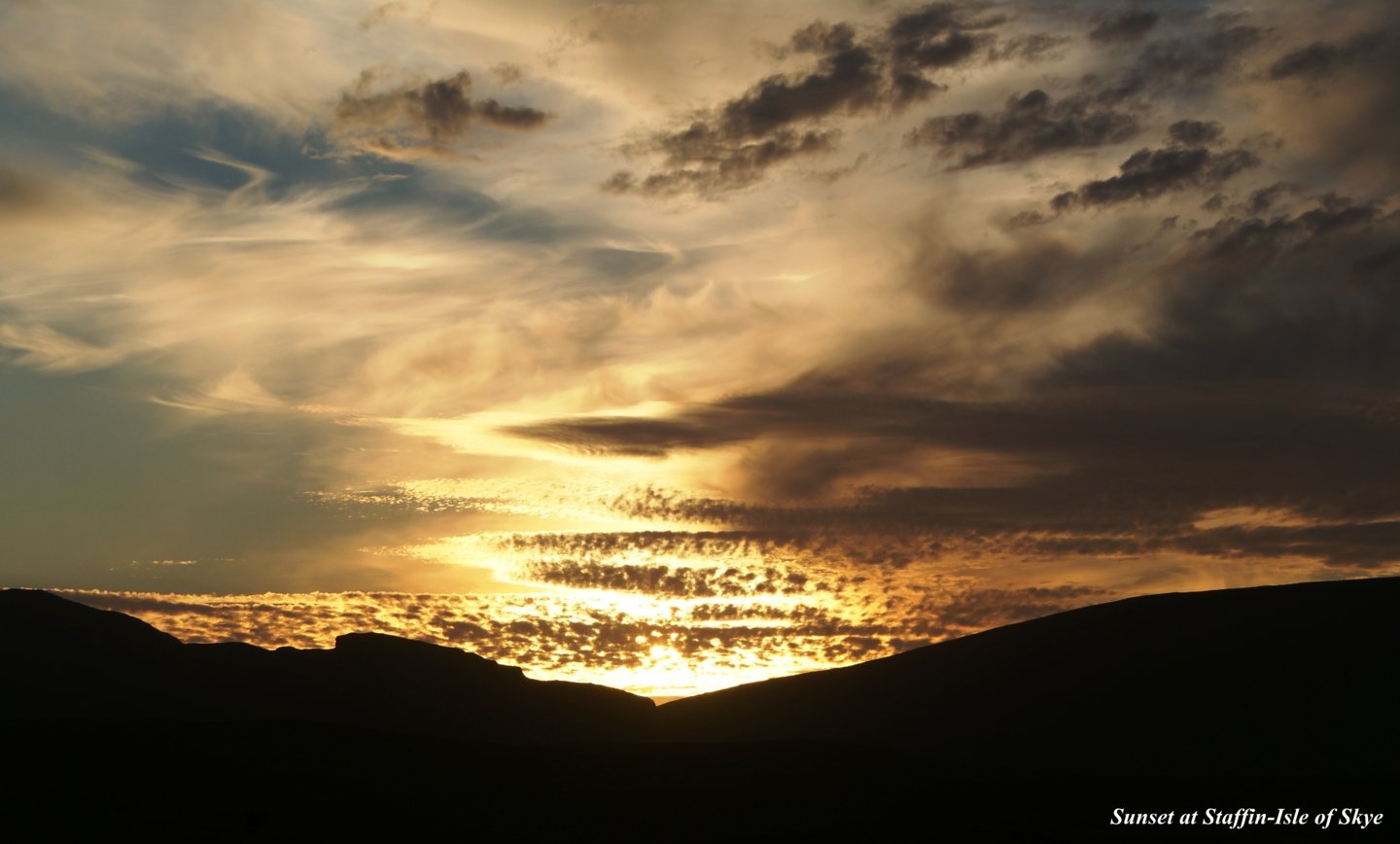 DSC03247 Sunset at Staffin-Isle of Skye.jpg