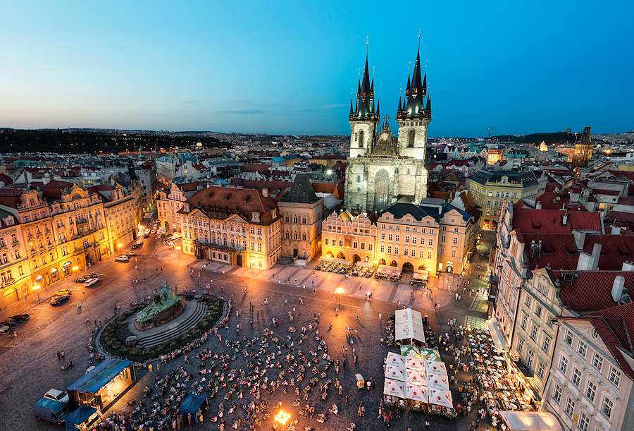 Elia-Locardi-Prague-By-Night-Old-Town-Square-Czech-Republic.jpg