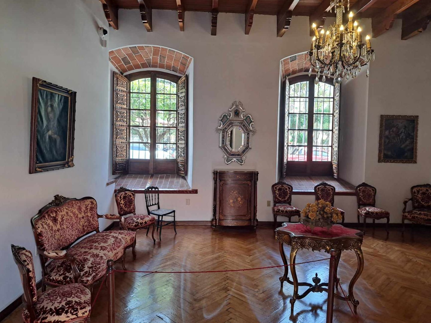 Sala de Honor Simon Bolivar.jpg