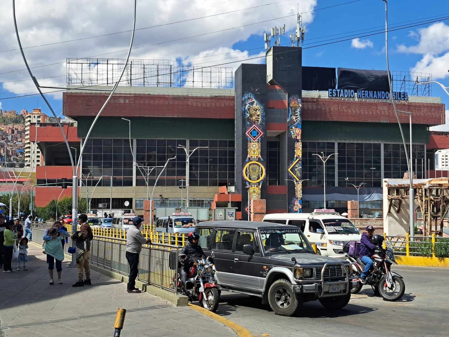 Estadio Hernando Siles.jpg