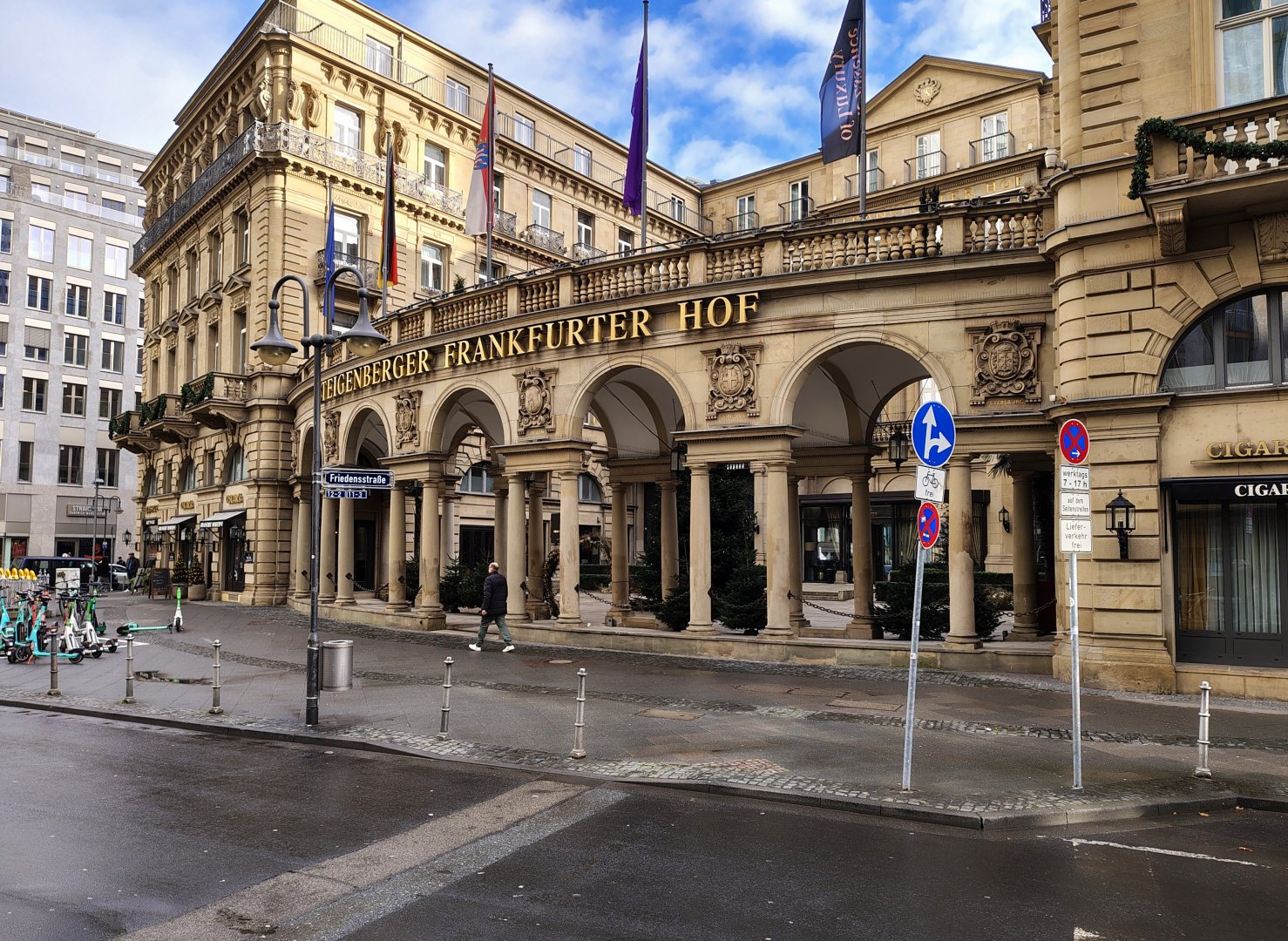 Frankfurt - Steigenberger Frankfurter Hof 01.jpg