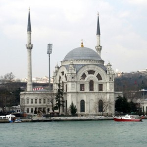 Dolmabahche Camii