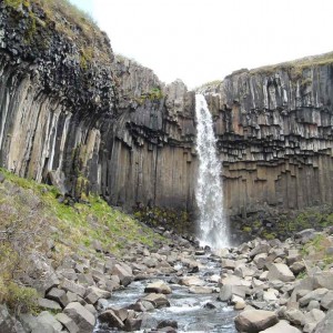 Ο καταρράκτης Svartifoss στο Skaftafell