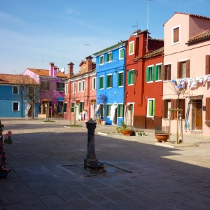 Στο γραφικό και χρωματιστό Burano