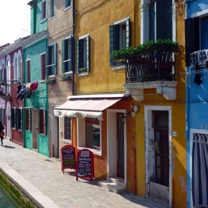 Στο γραφικό και χρωματιστό Burano