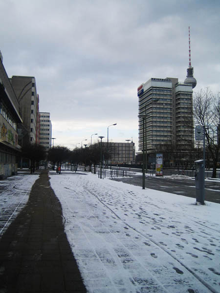 Ένα χιονισμένο πρωινό κοντά στην Alexanderplatz...