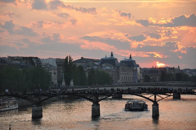 Ηλιοβασίλεμα στο Παρίσι
