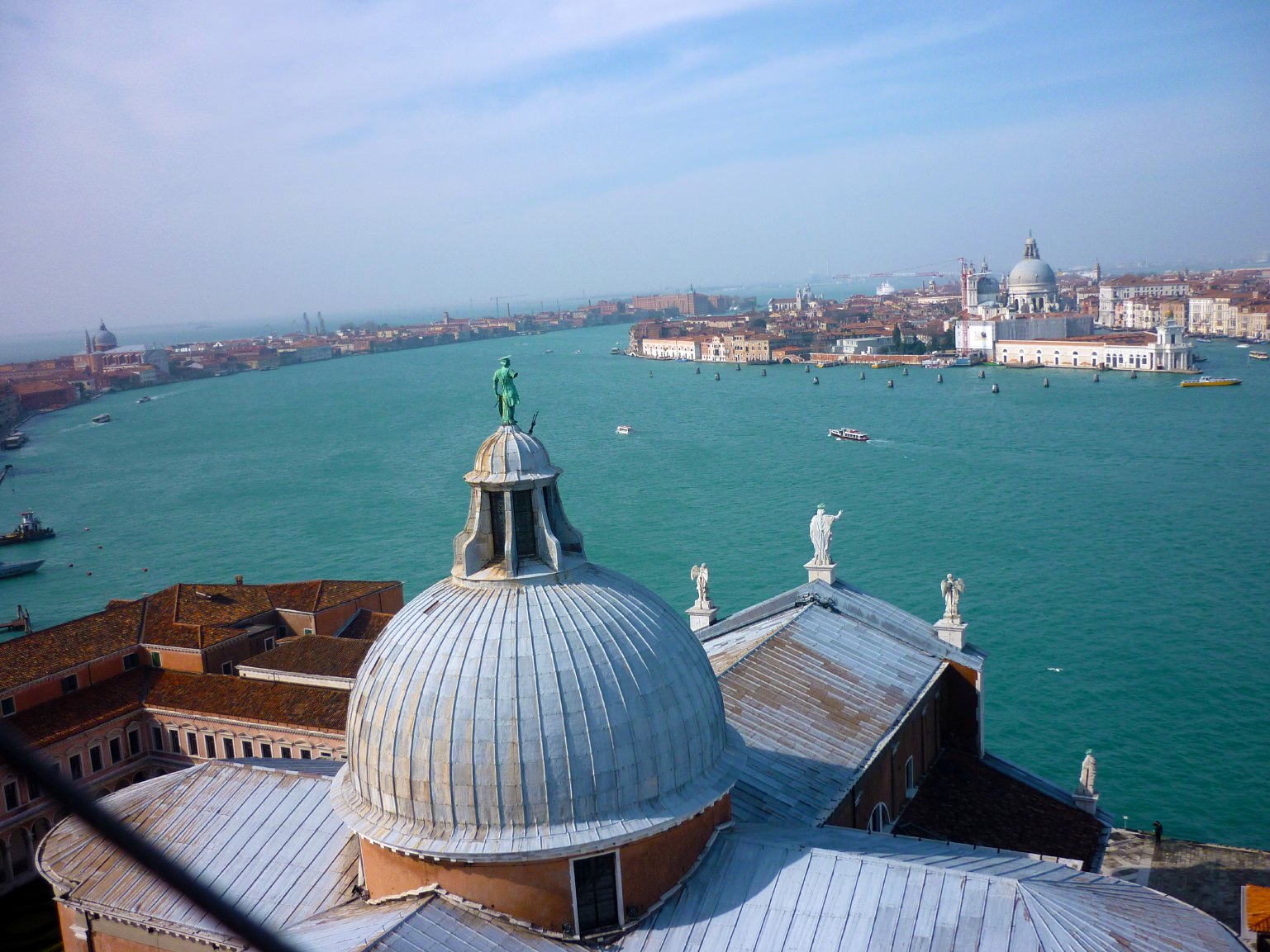 Η θέα από το καμπαναριό..Basilica Di San Giorgio Maggiore