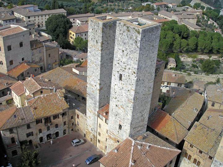 Οι Δίδυμοι Πύργοι (TOSCANA - San Gimignano)