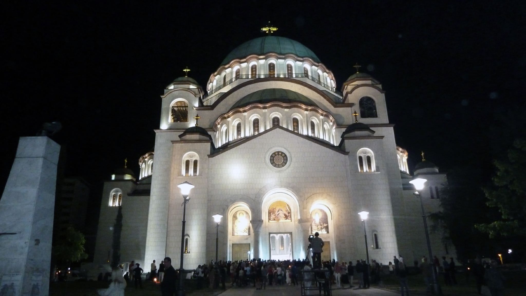 Πάσχα στον Καθεδρικό ναό του Αγίου Σάββα (Храм Светог Саве)