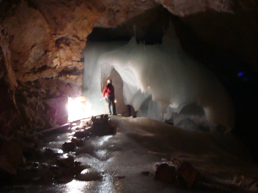 Παγετωνικό σπήλαιο - Eisriesenwelt Werfen