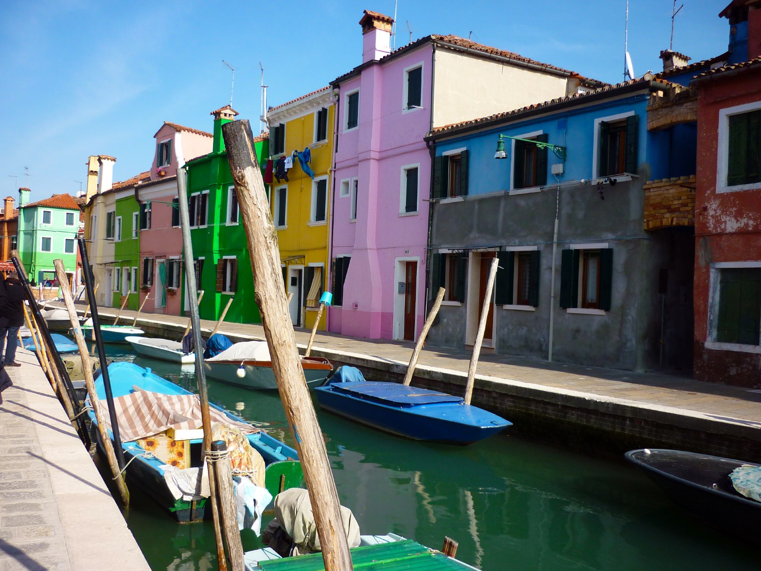 Στο γραφικό και χρωματιστό Burano