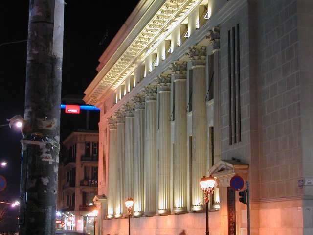 Τράπεζα της Ελλάδος by night