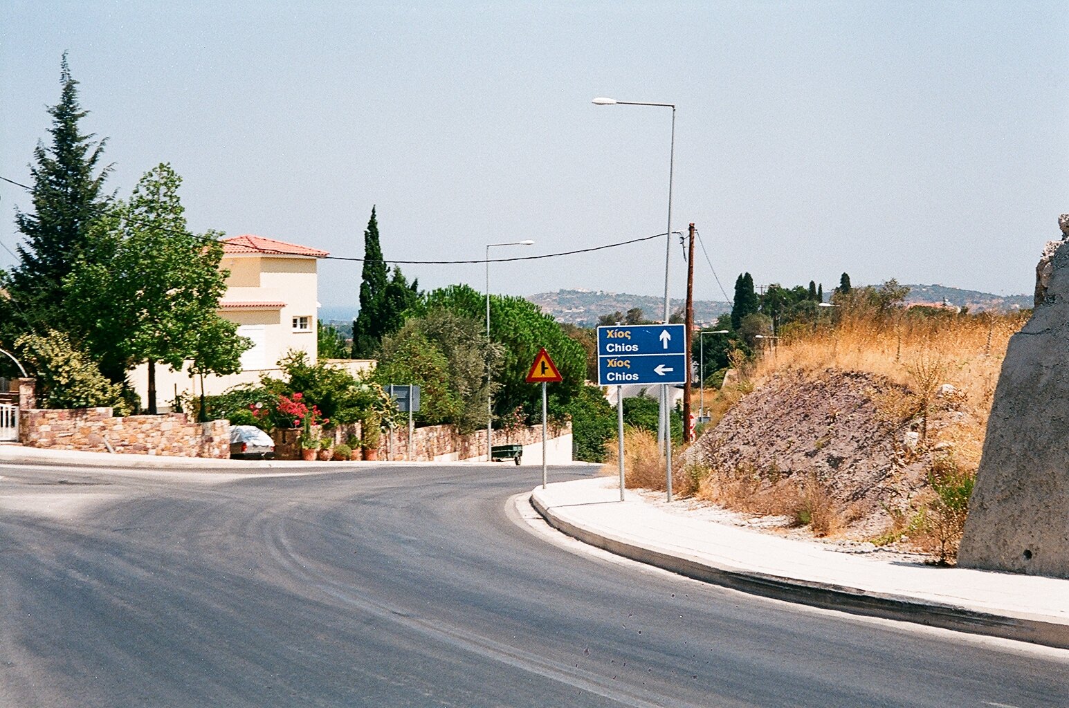 Χίος. Το νησί με τις πιό απίθανες πινακίδες!