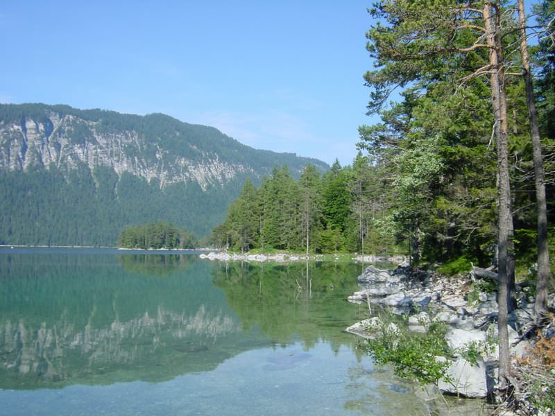 002 Looking west from lake Eibsee to the T&ouml;rlen highlands