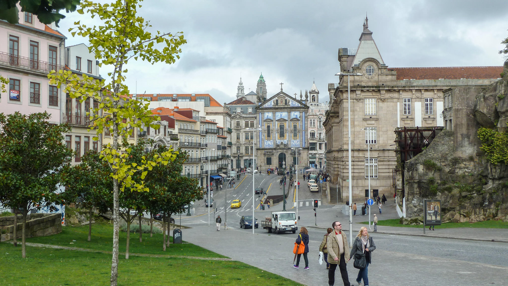 Avenida Dom Alfonso Henriques (Praça de Almeida Garrett) - Port