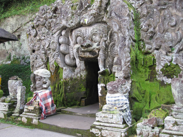 Bali, Goa Gajah