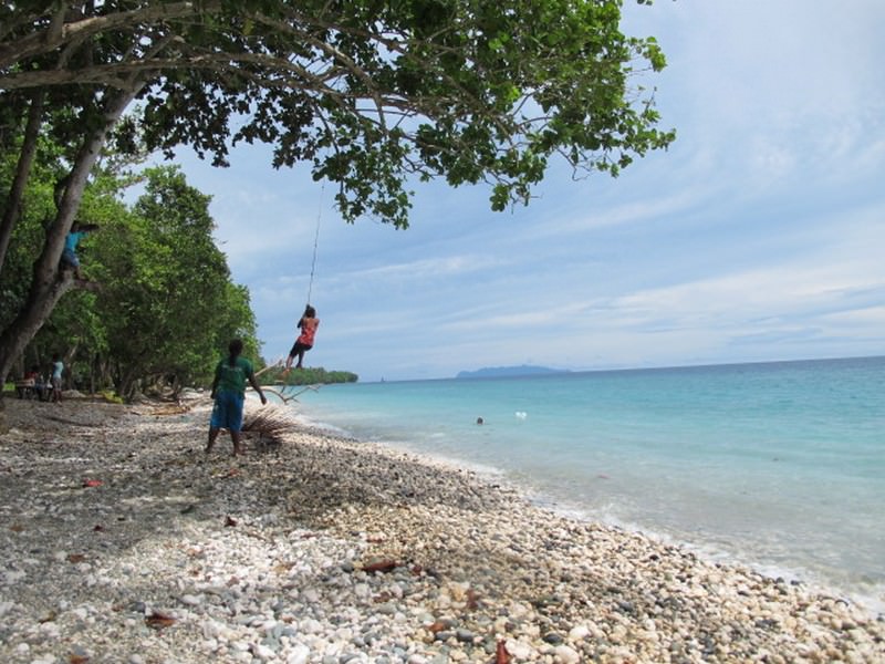 Beaches-Wrecks_near_the_city_6_