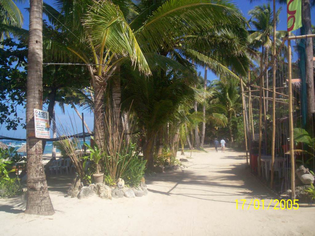 Boracay ο παραλιακοs δρομοs