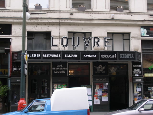 CAFE LOUVRE