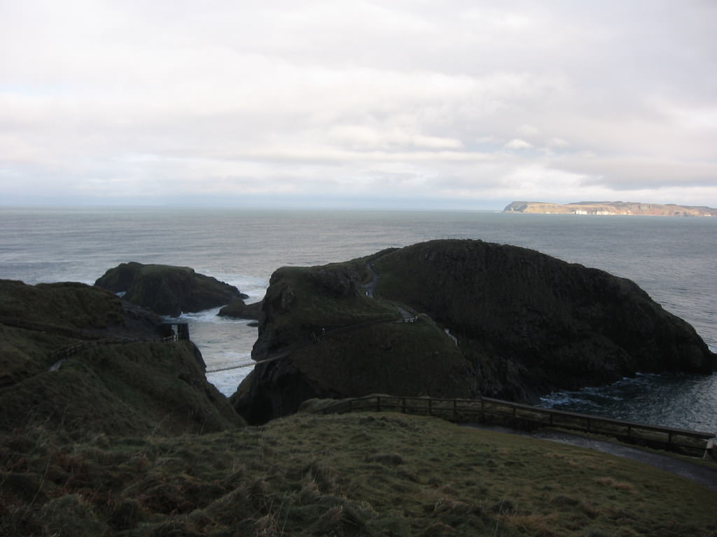 carrick-a-rede rope bridge