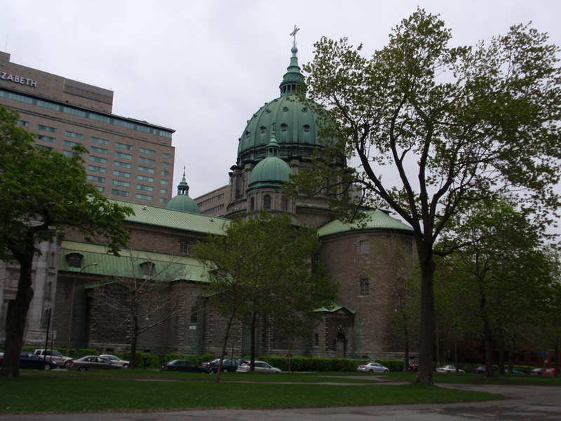 CATHEDRALE MARIE-REINE DU MONDE