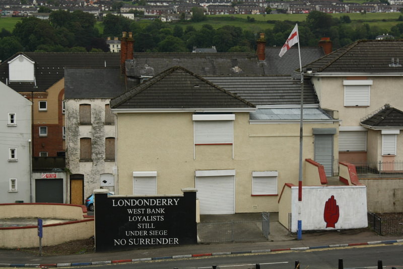 Derry -Loyalist Mural