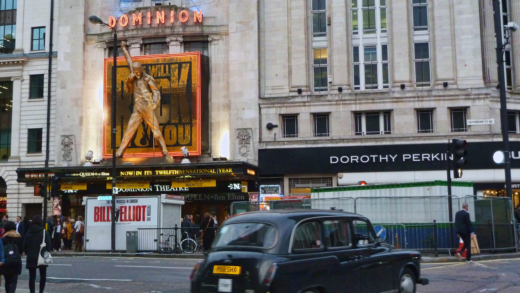 Dominion theater, Oxford Street