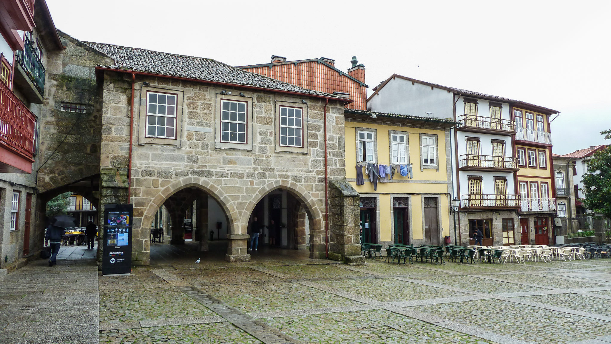 Guimarâes - Praça de São Tiago