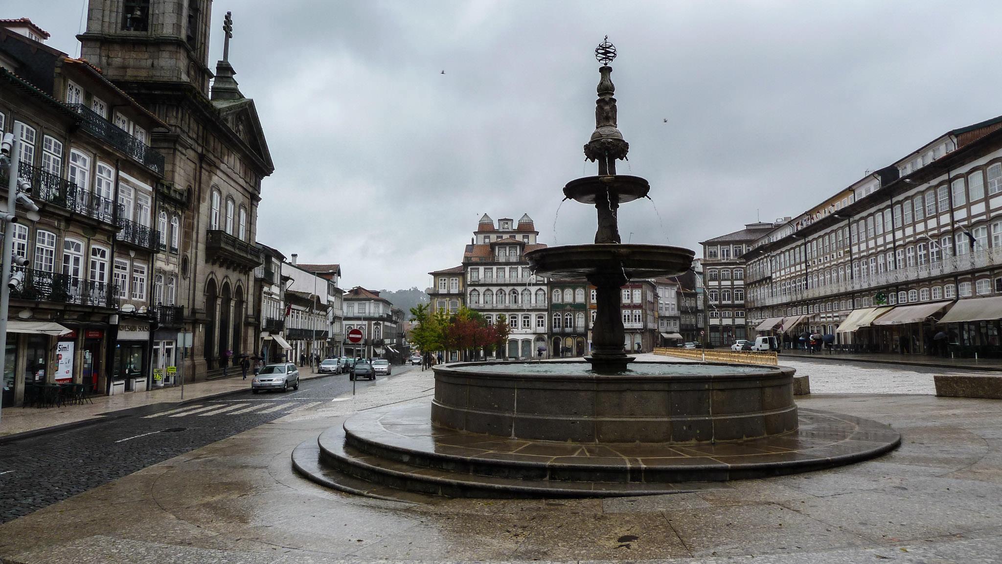 Guimarães - Largo do Toural