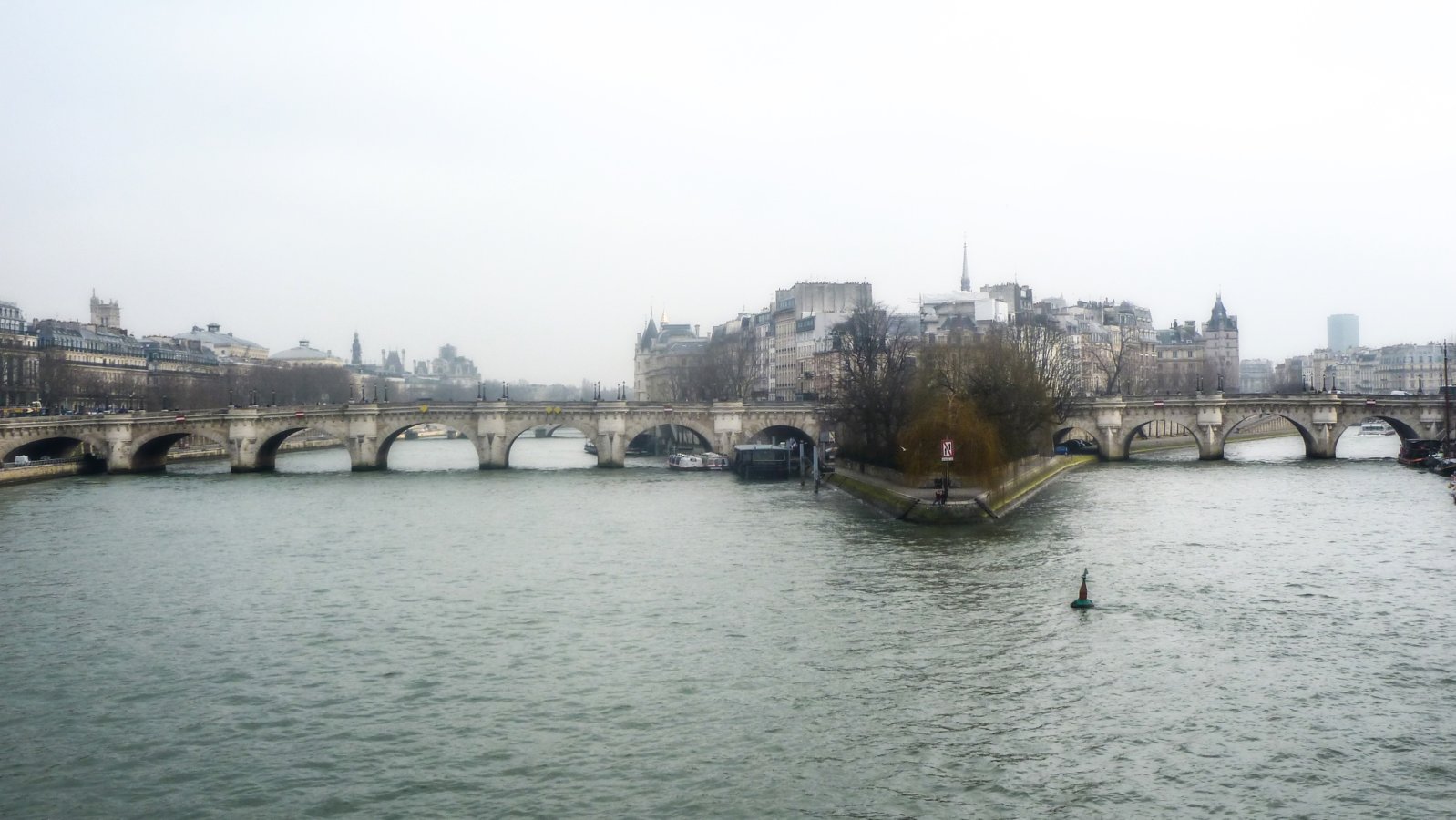 Ile de la Cité from Pont des Arts