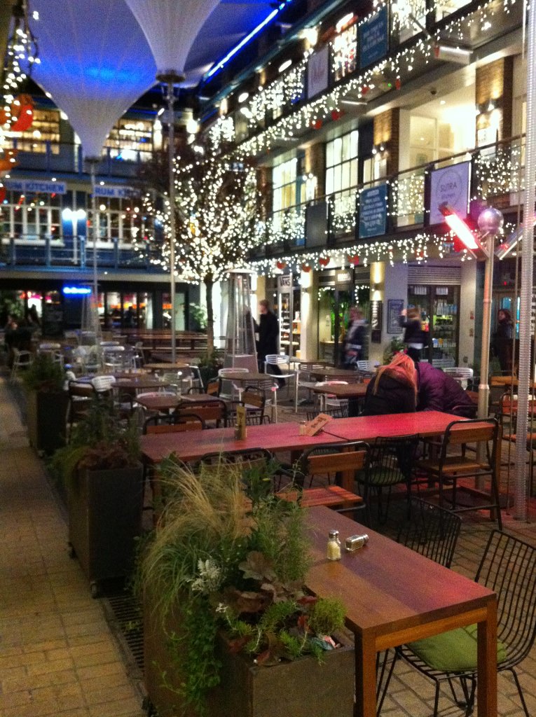 Kingly Court