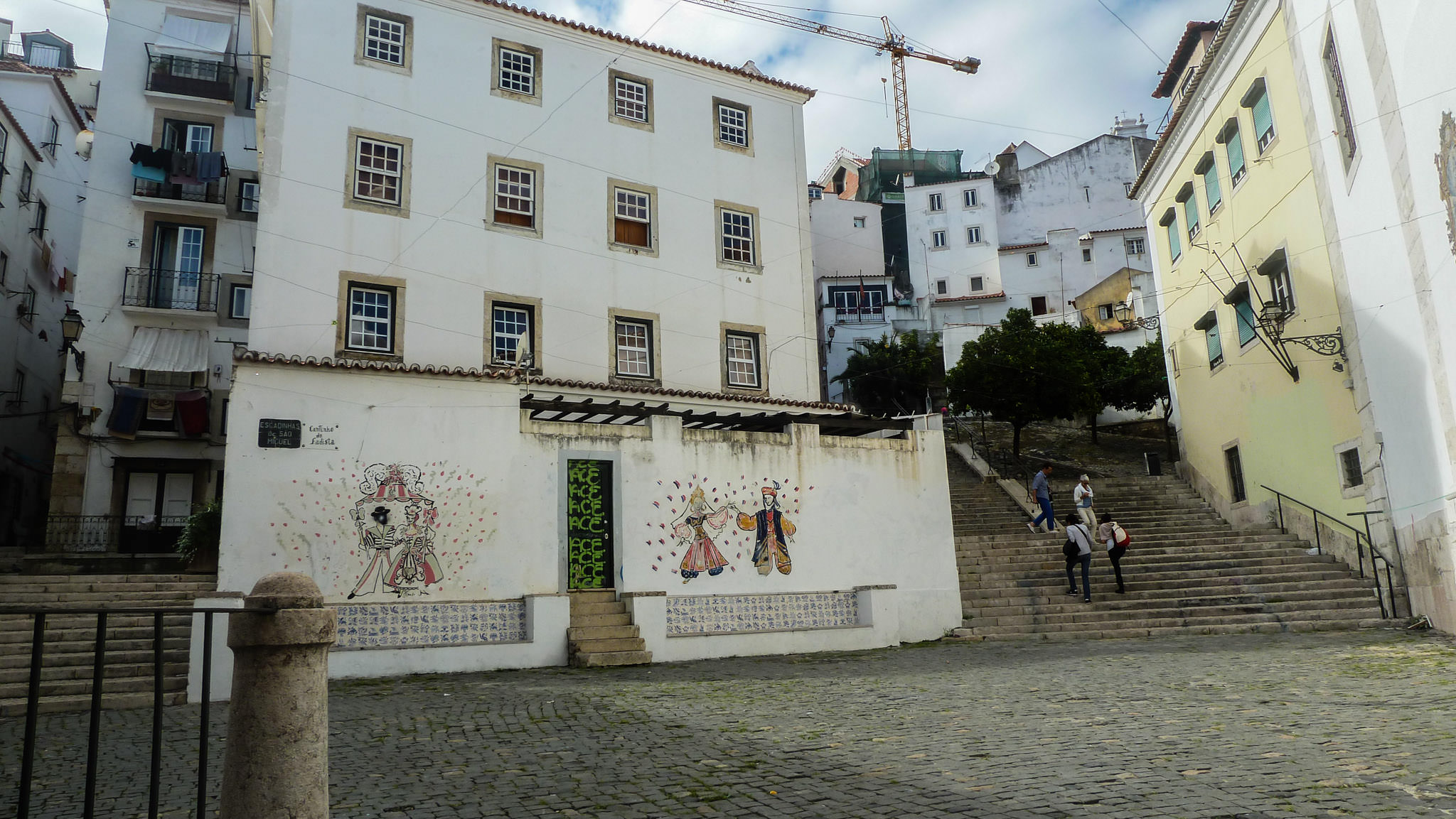 Largo de São Miguel - Alfama