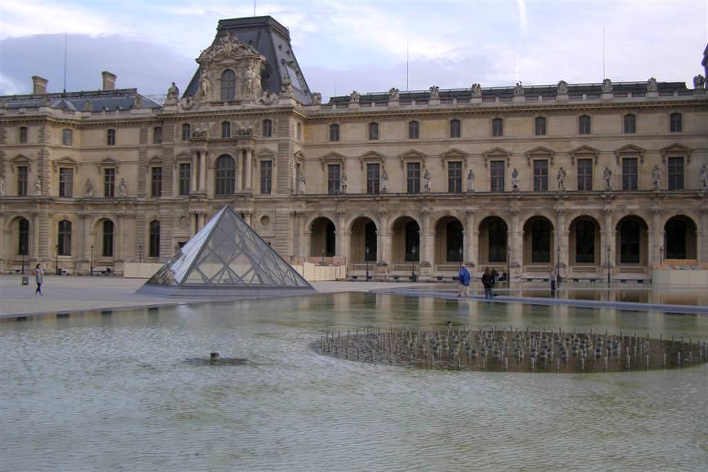 louvre