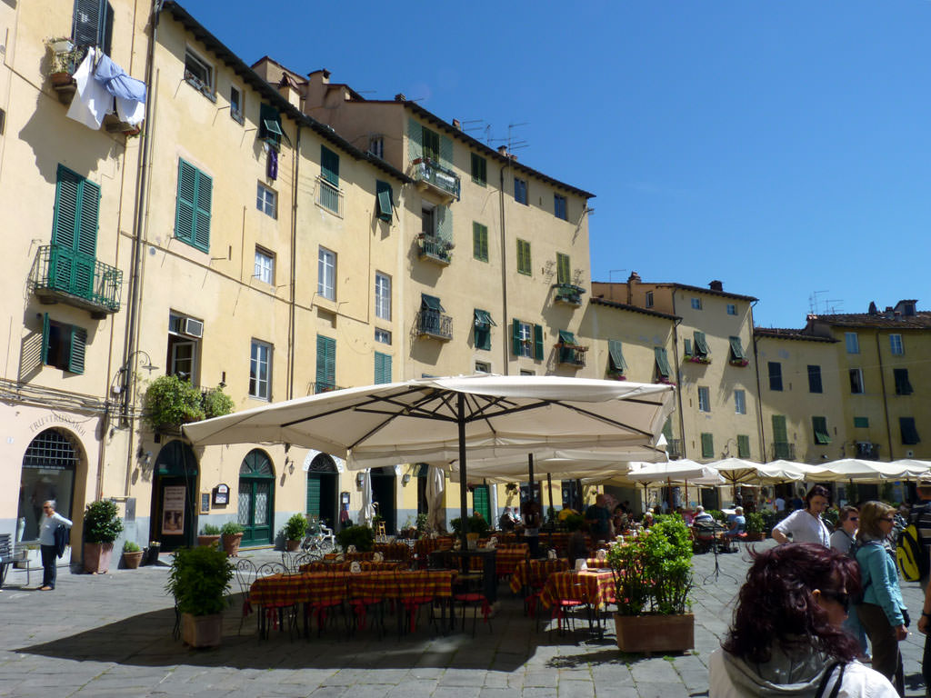 Lucca - Piazza dell'Anfiteatro