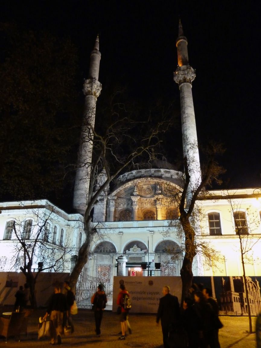 Ortakoy Camii