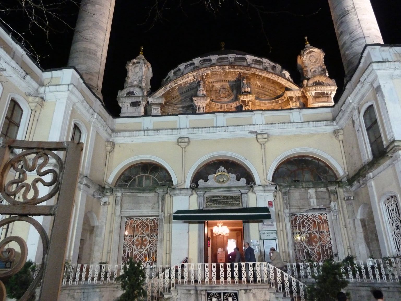 Ortakoy Camii