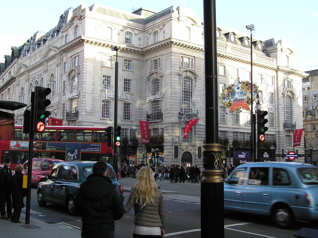 Piccadilly Circus