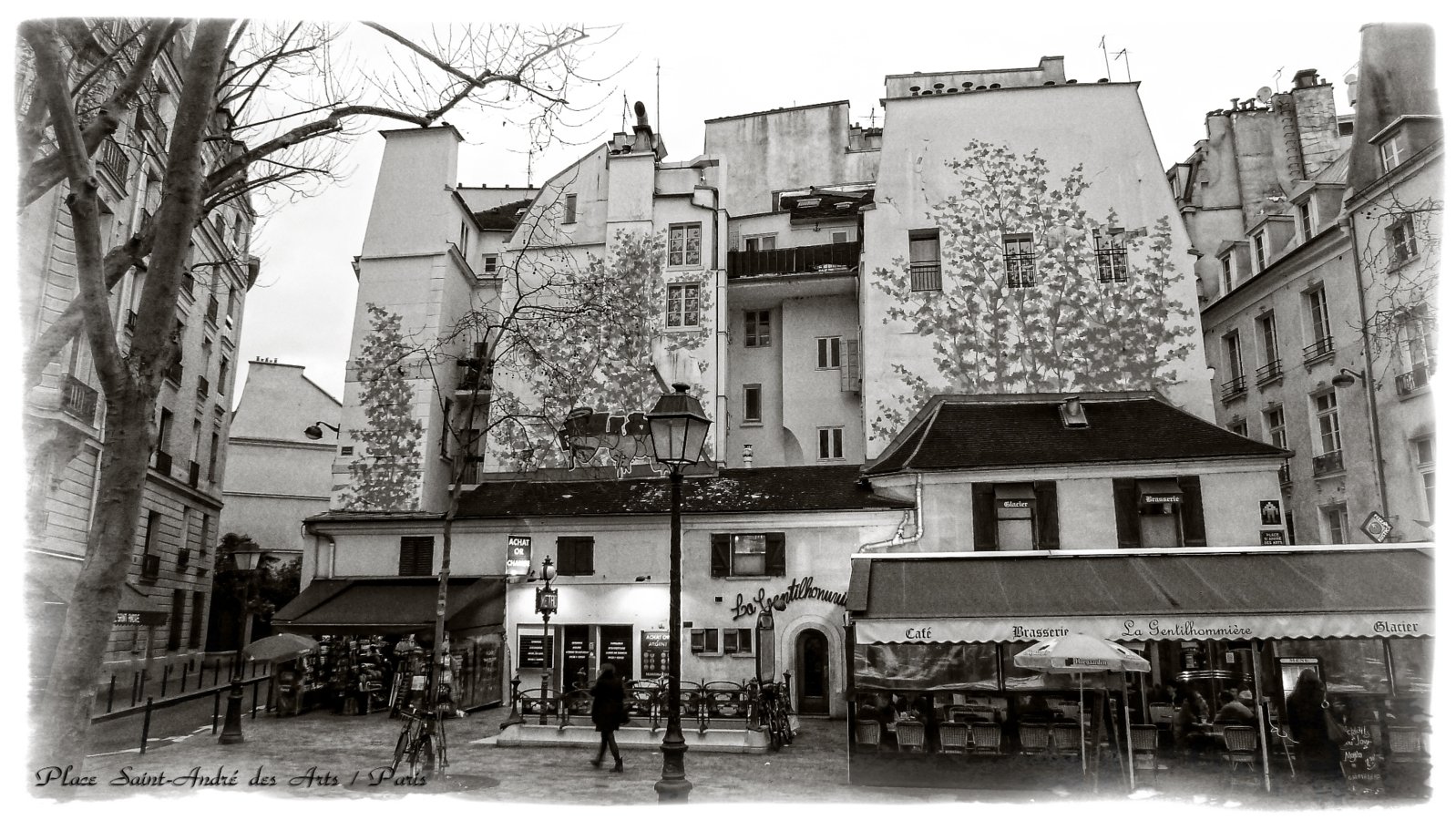 Place Saint-André des Arts